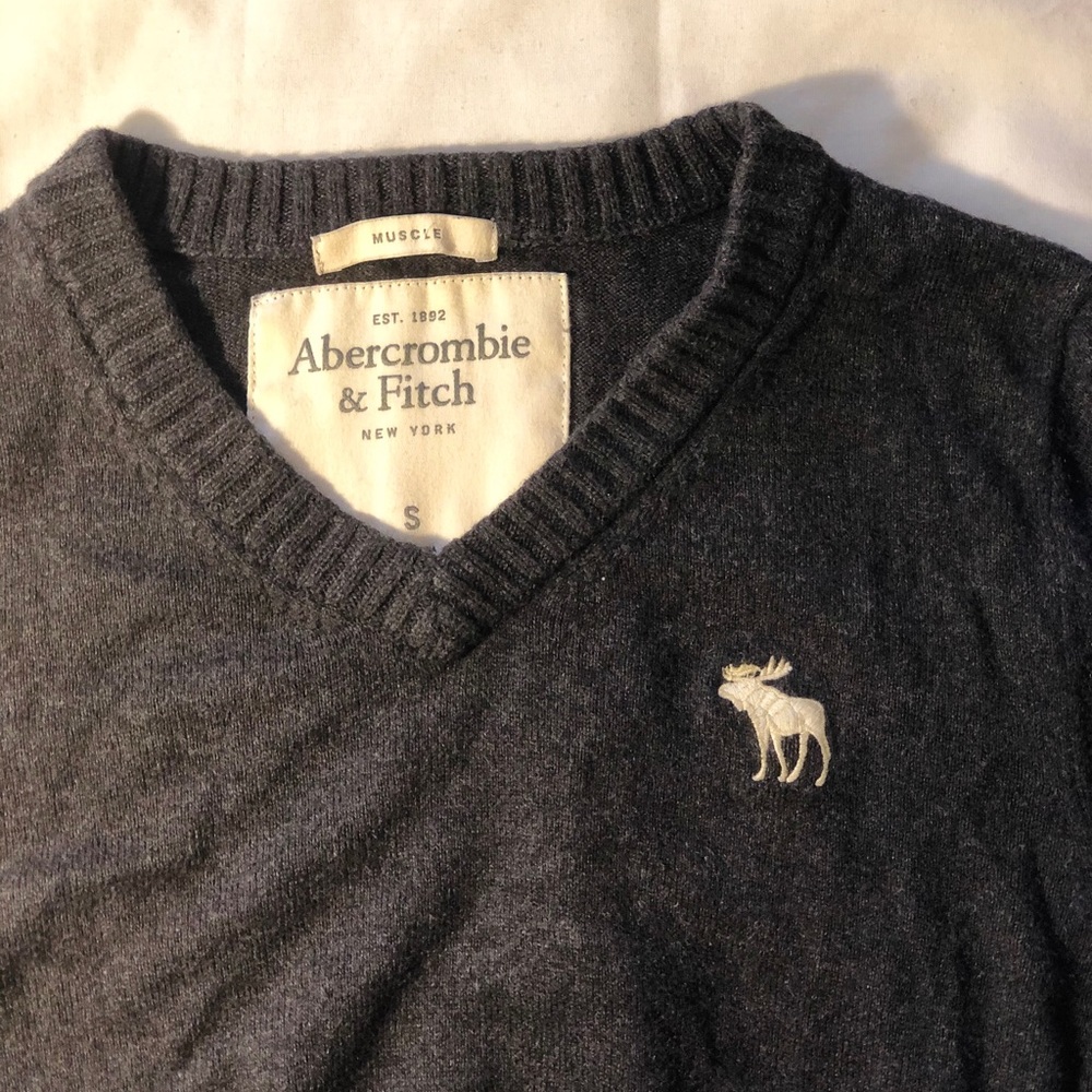 Abercrombie & Fitch Small Sweater